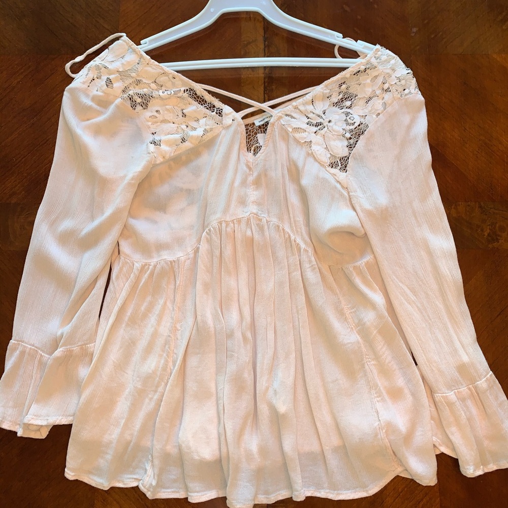 Light pink long sleeve flowy top